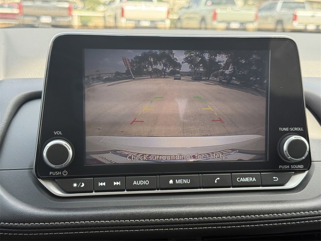 Used 2024 Nissan Rogue SV image 24