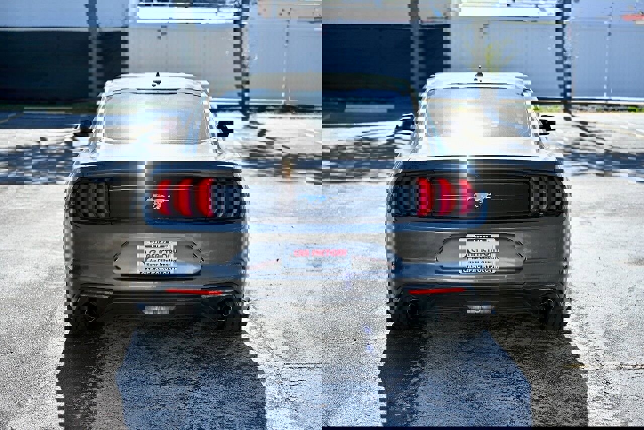 Used 2020 Ford Mustang Premium image 5