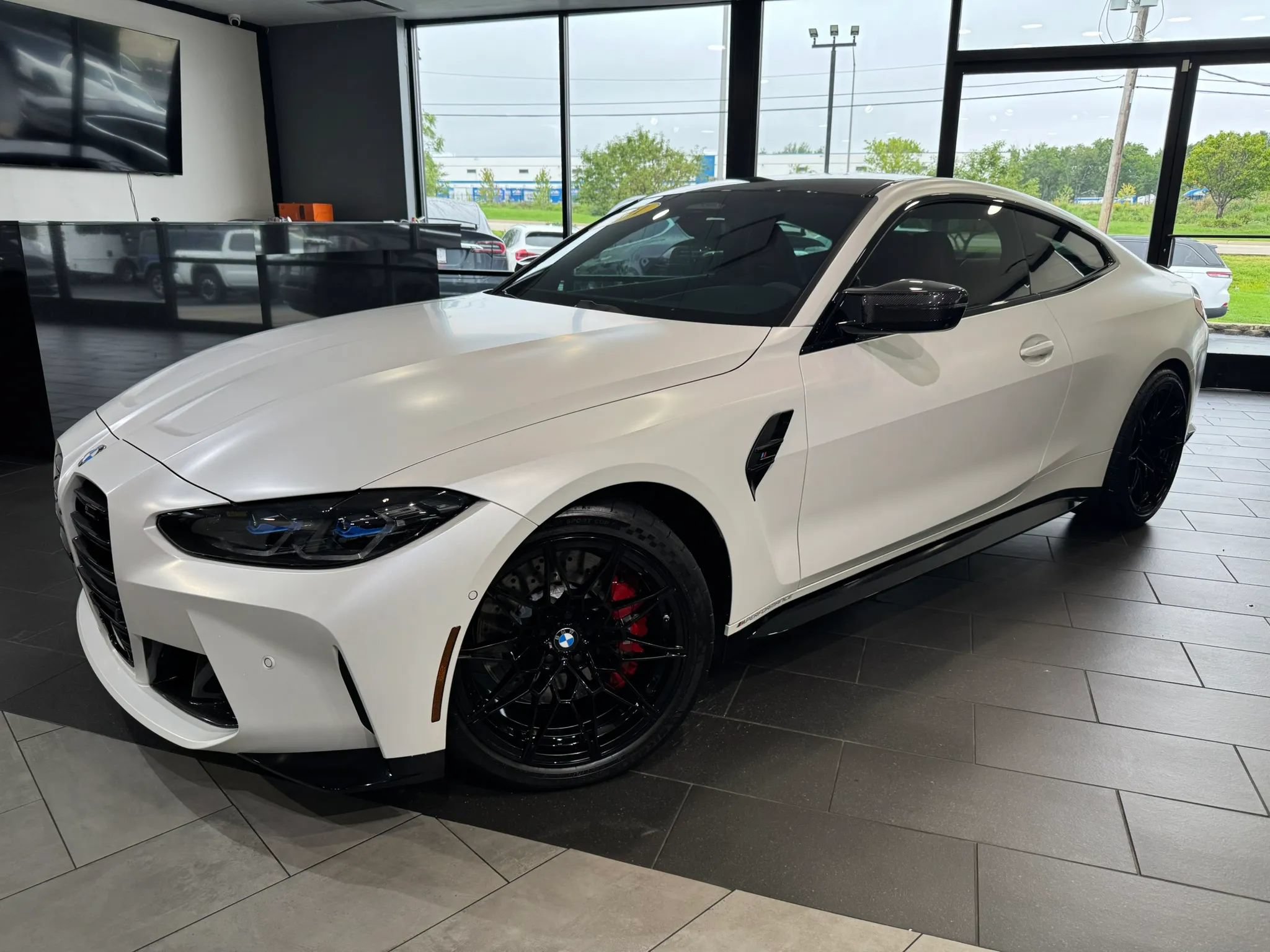 Used 2021 BMW M4 Competition w/ M Carbon Exterior Package RWD video 1