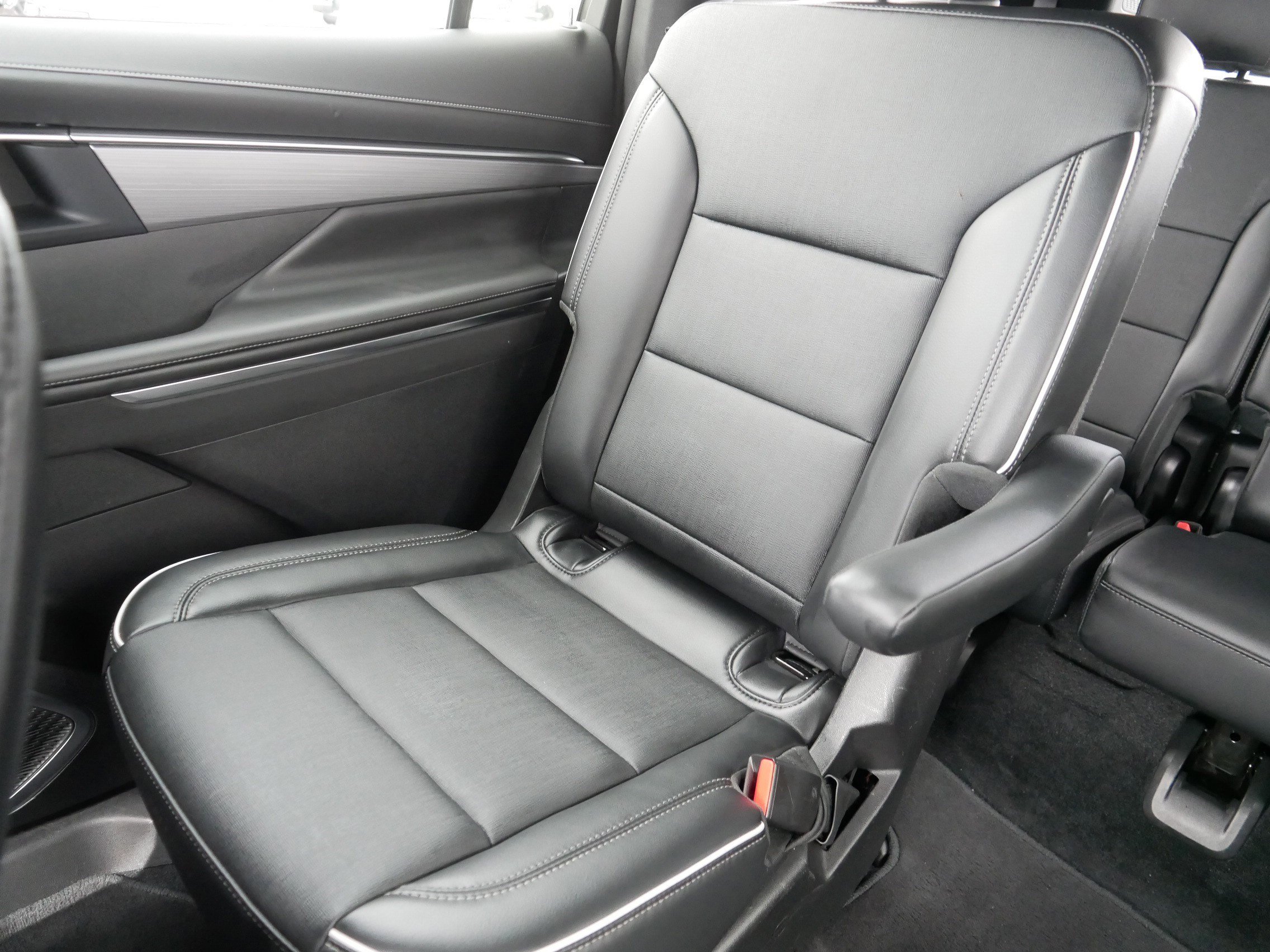 Certified 2025 Buick Enclave Preferred image 12