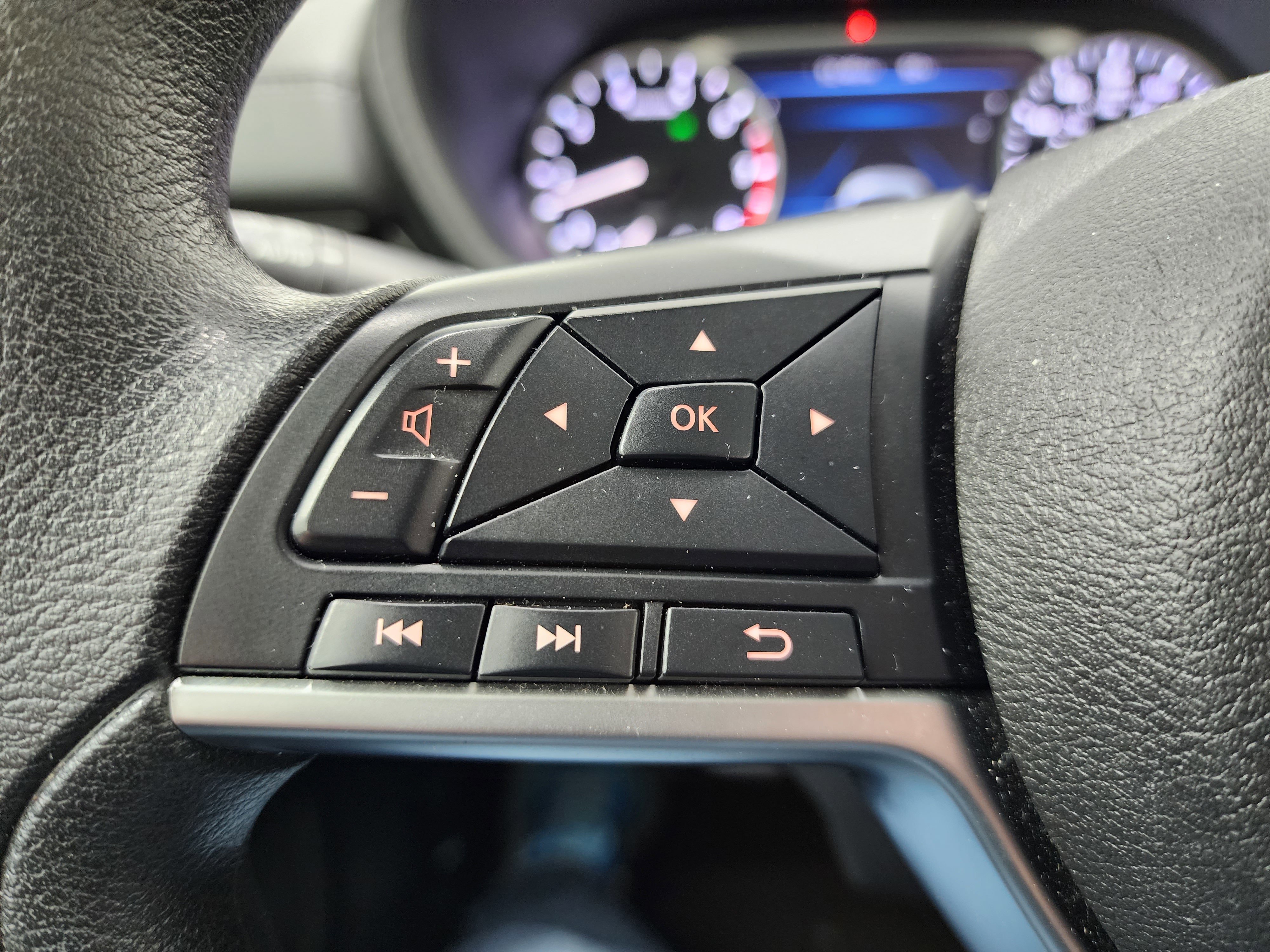 Used 2023 Nissan Sentra SV image 16