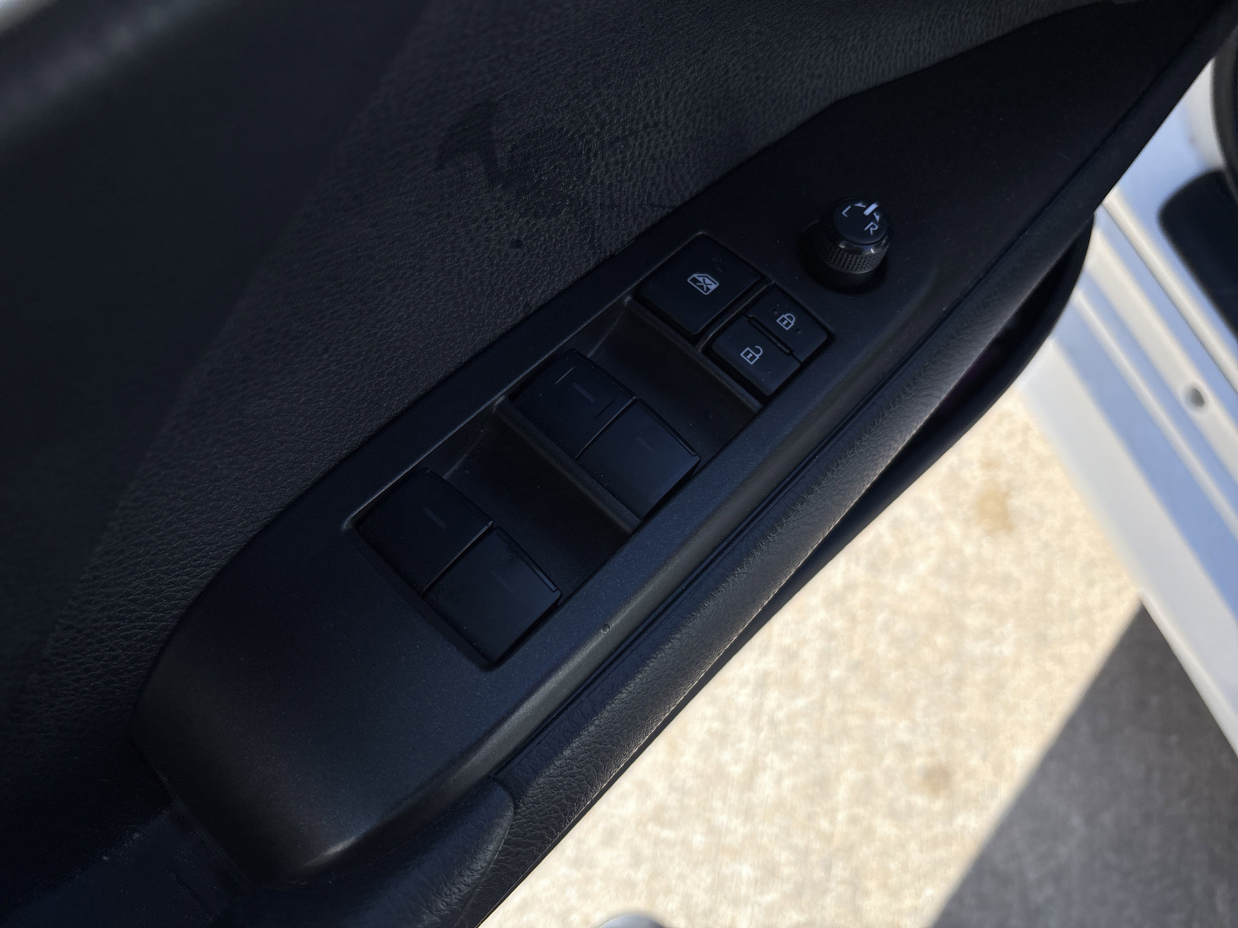 Used 2022 Toyota Camry LE image 15