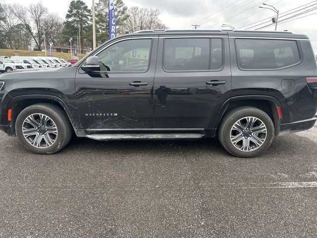 Used 2023 Jeep Wagoneer 4WD w/ Premium Group I image 6