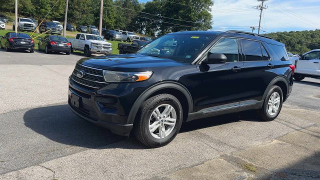 Used 2022 Ford Explorer XLT w/ Class IV Trailer Tow Package AWD/4WD image 8