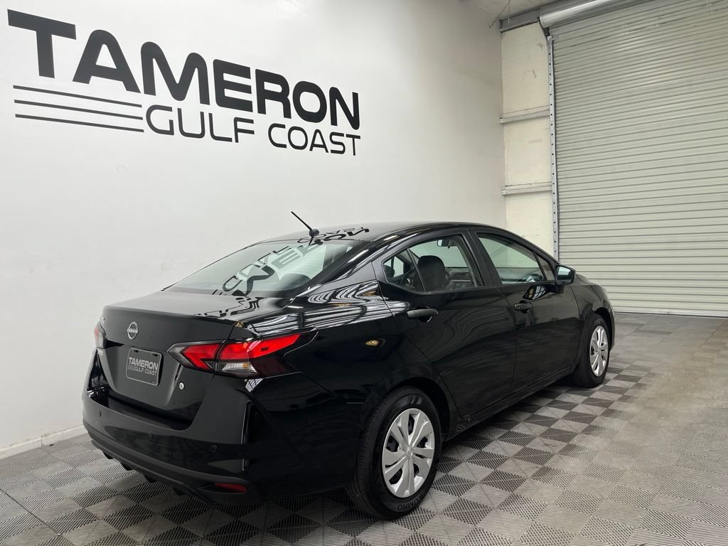 Used 2025 Nissan Versa S w/ Trunk Package FWD image 7