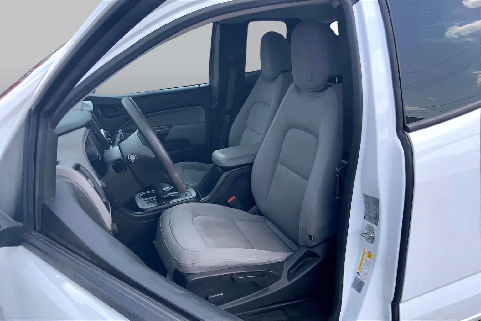 Used 2017 Chevrolet Colorado W/T RWD image 8