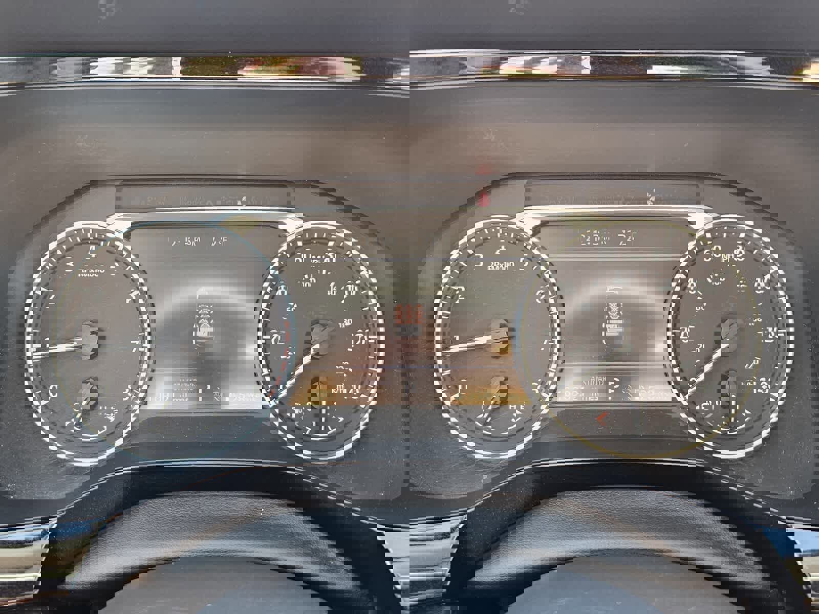 Used 2022 Nissan Pathfinder SV w/ SV Black Package image 14