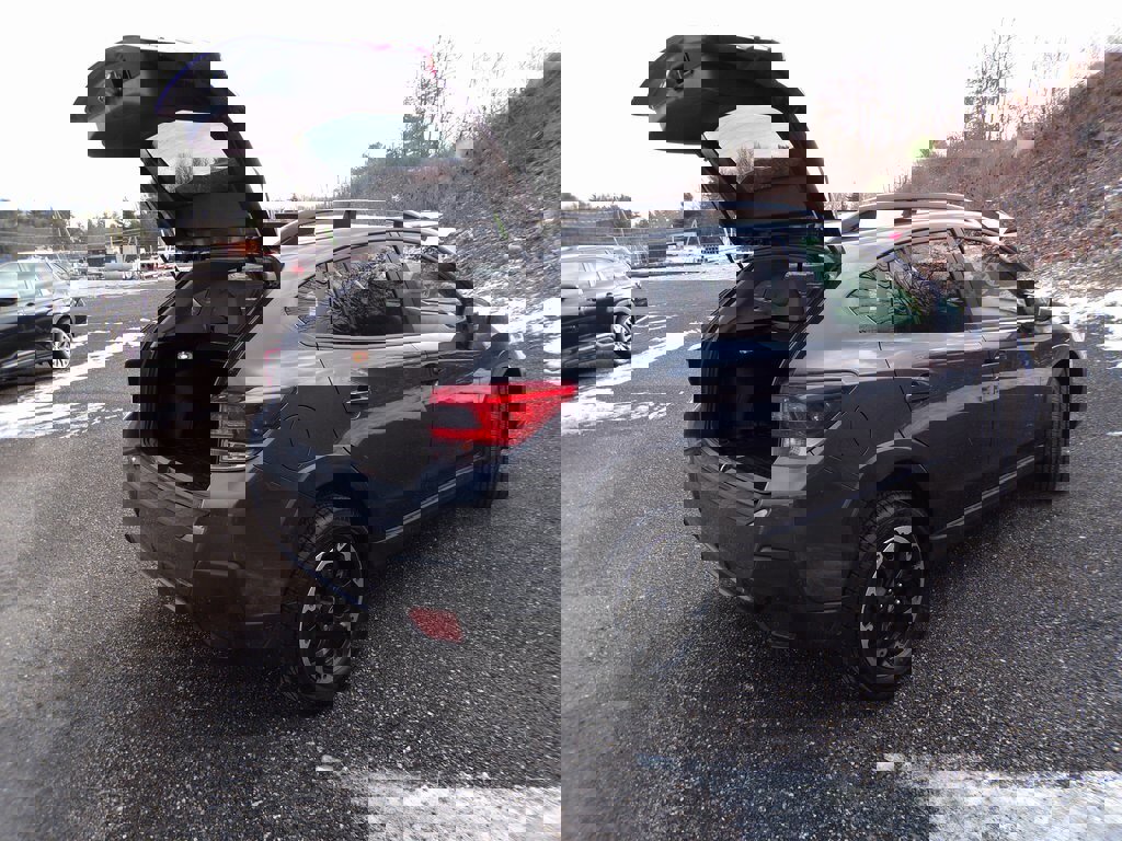 Used 2023 Subaru Crosstrek 2.0i Premium image 13