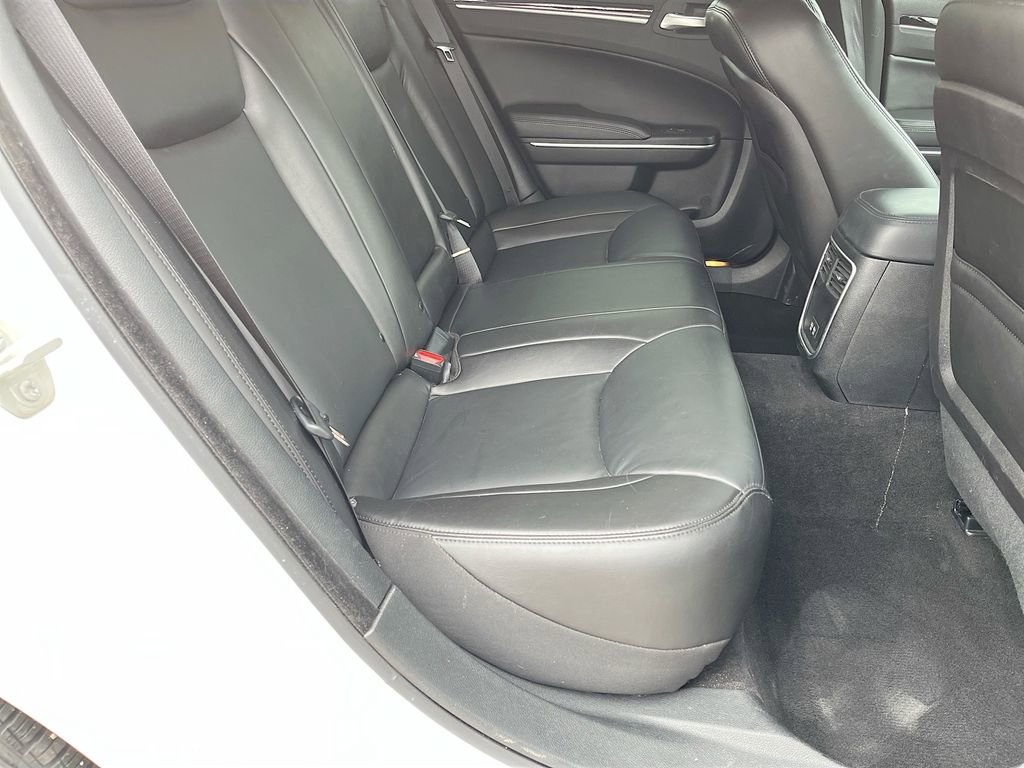 Used 2023 Chrysler 300 Touring L image 26
