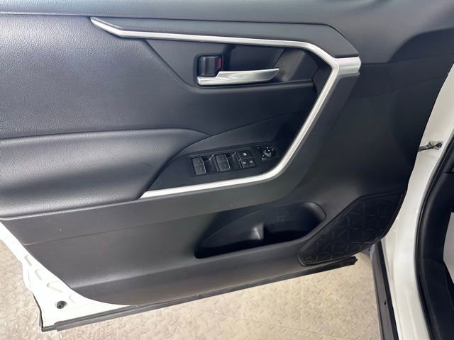 Used 2023 Toyota RAV4 XLE w/ XLE Grade Weather Package AWD/4WD image 18