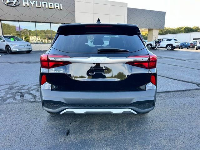 Used 2022 Kia Seltos LX AWD/4WD image 6