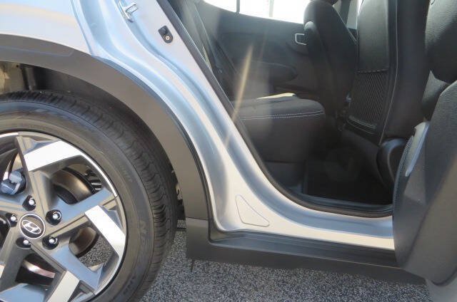 Used 2026 Hyundai Venue SEL FWD image 27