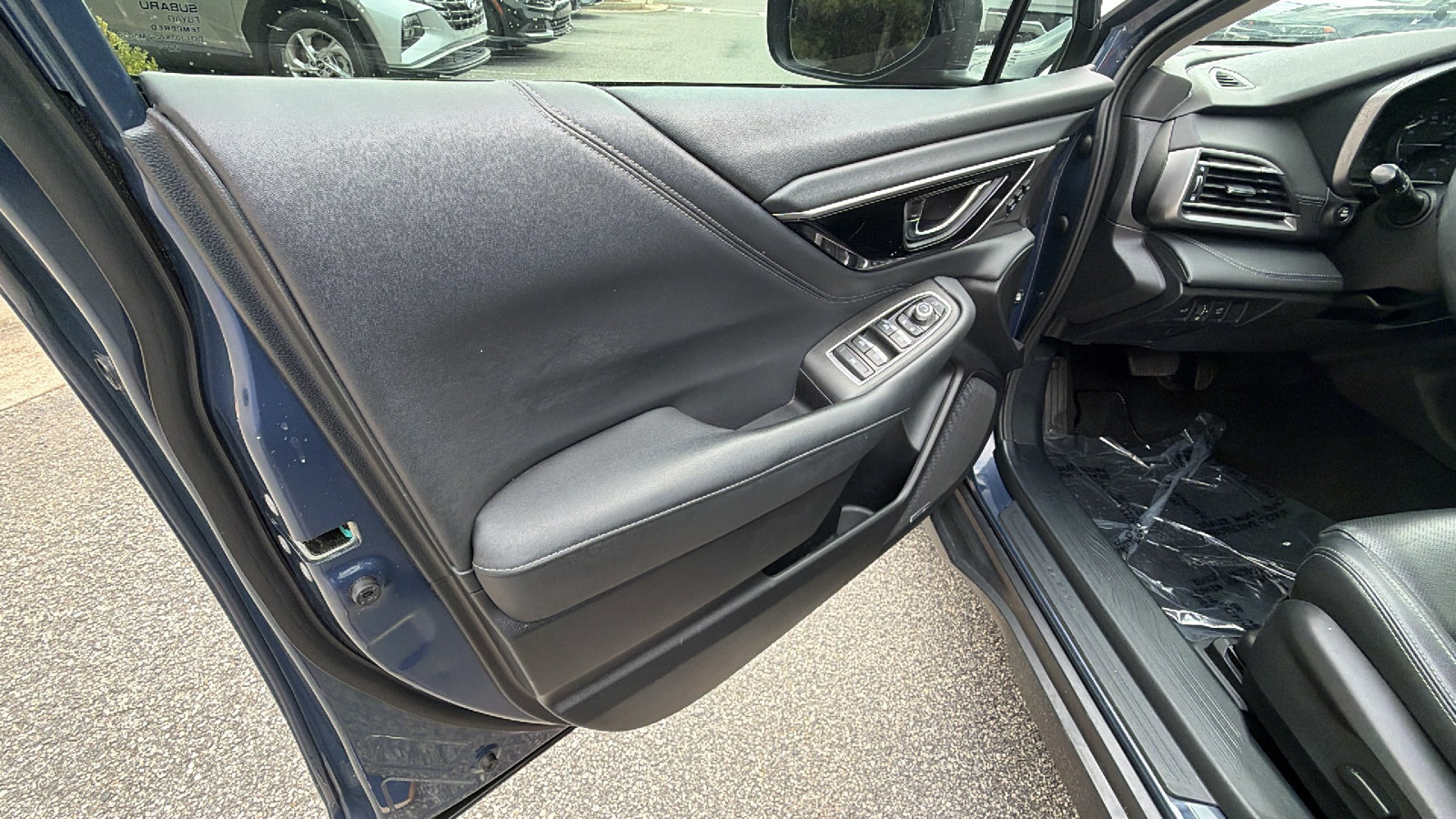 Used 2023 Subaru Outback Touring XT AWD/4WD image 13