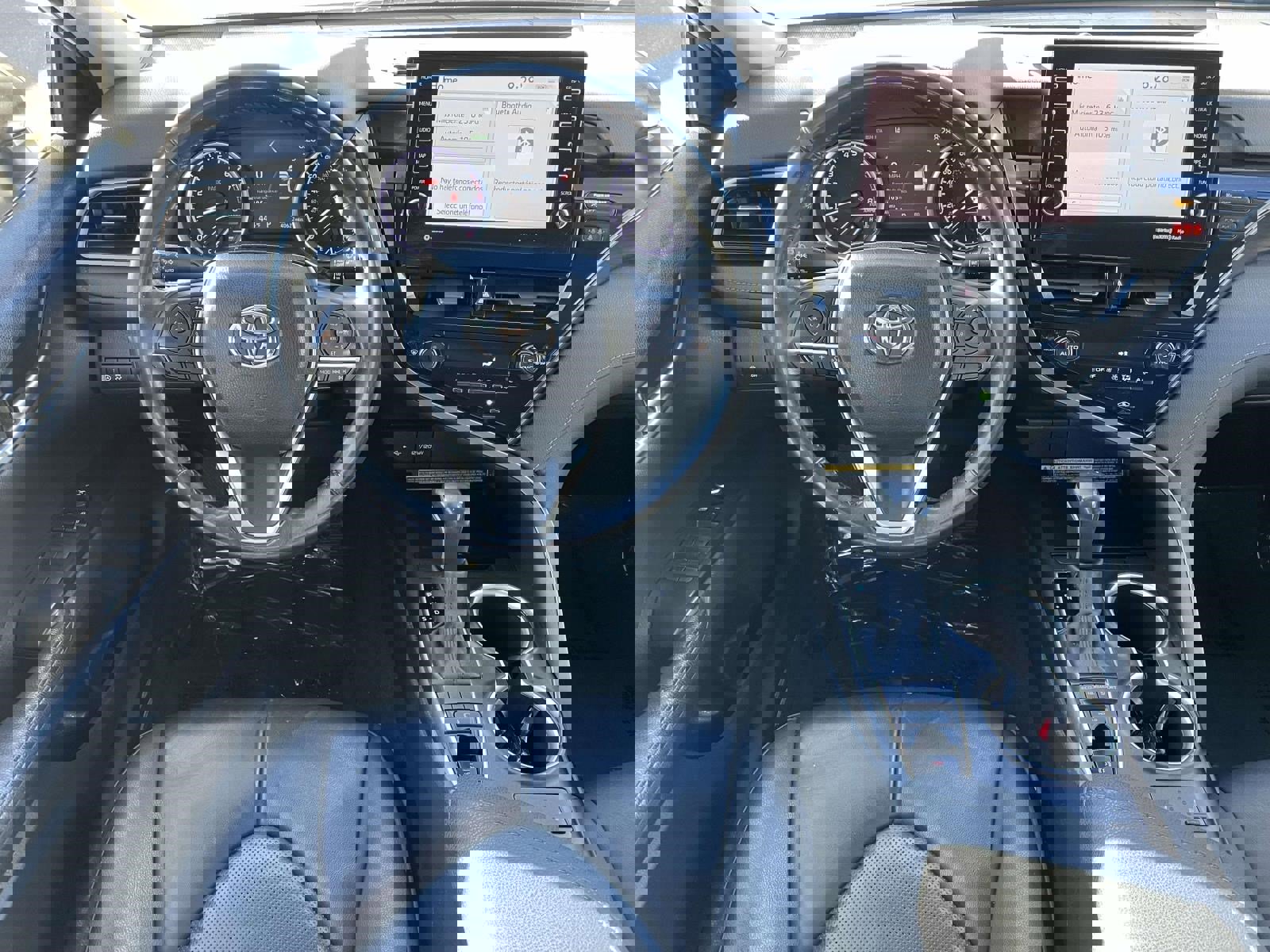 Used 2021 Toyota Camry XLE image 19