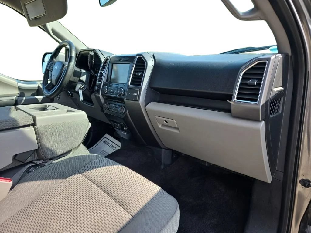 Used 2015 Ford F150 XLT w/ Equipment Group 302A Luxury AWD/4WD image 18