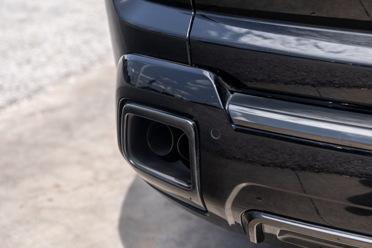 Certified 2025 Rolls-Royce Cullinan Black Badge w/ Leather Finishing Pack AWD/4WD image 15