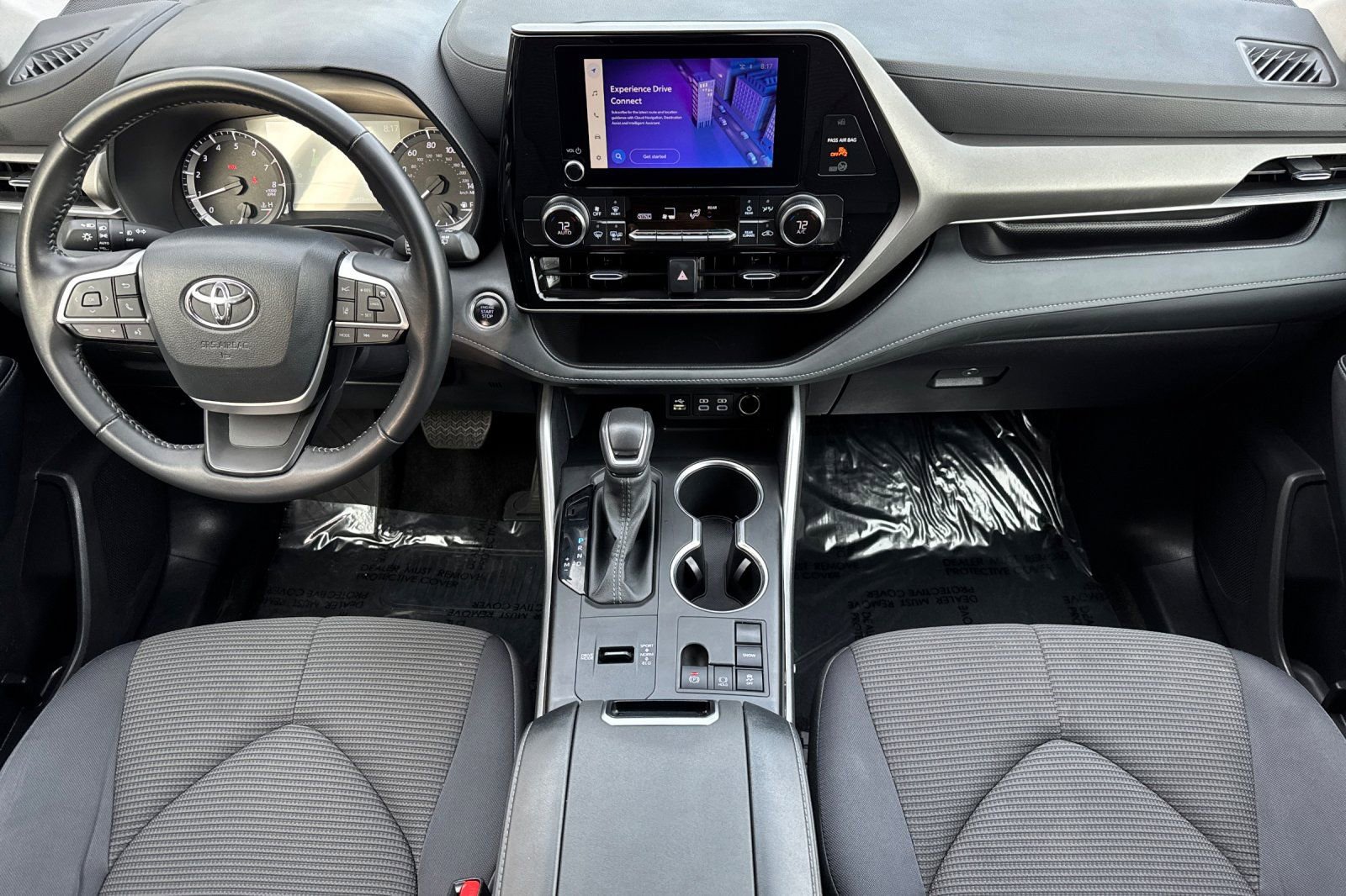 Certified 2025 Toyota Highlander LE FWD image 13