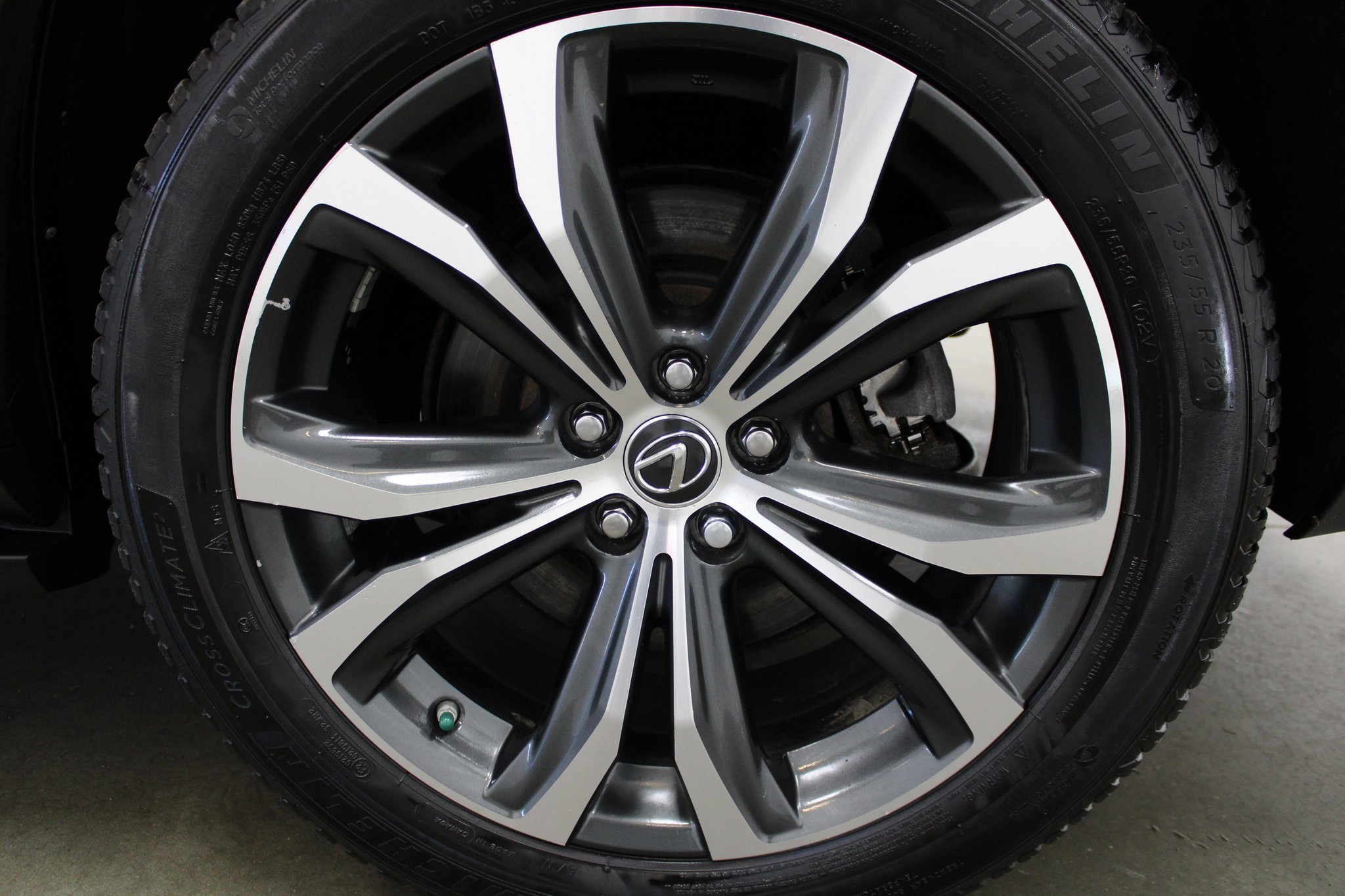 Used 2019 Lexus RX 450h AWD image 9