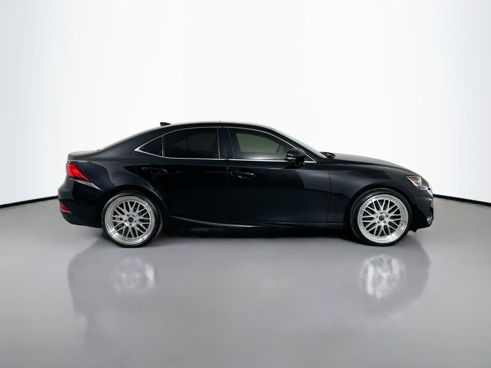 Used 2020 Lexus IS 300 image 4