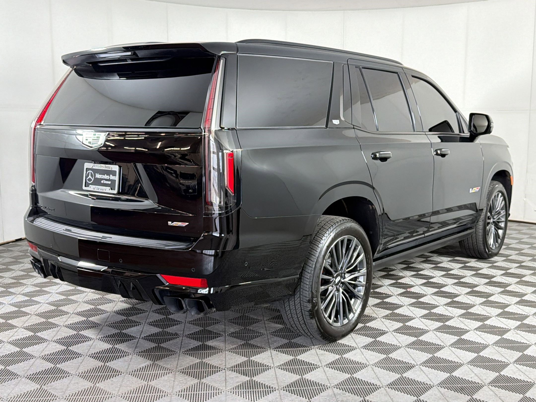 Used 2024 Cadillac Escalade V w/ Heavy-Duty Trailer Package AWD/4WD image 9