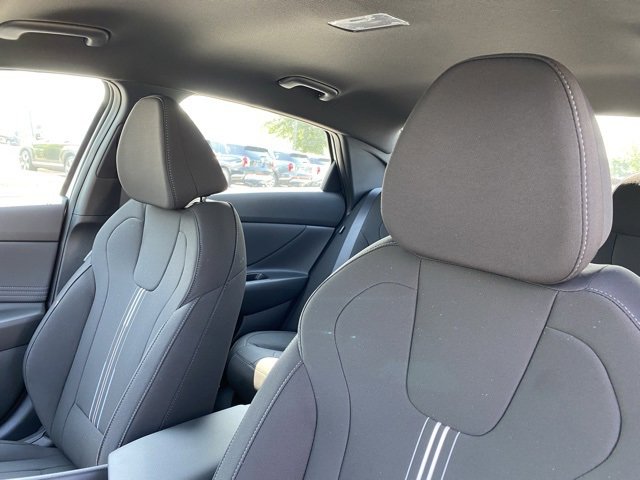 New 2025 Hyundai Elantra SEL image 27