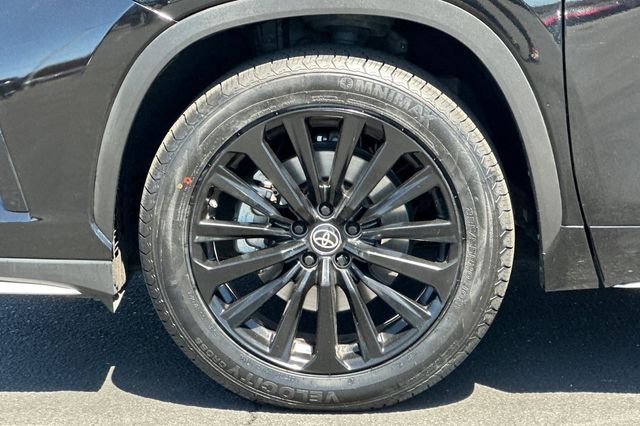 Used 2023 Toyota Highlander XSE image 30