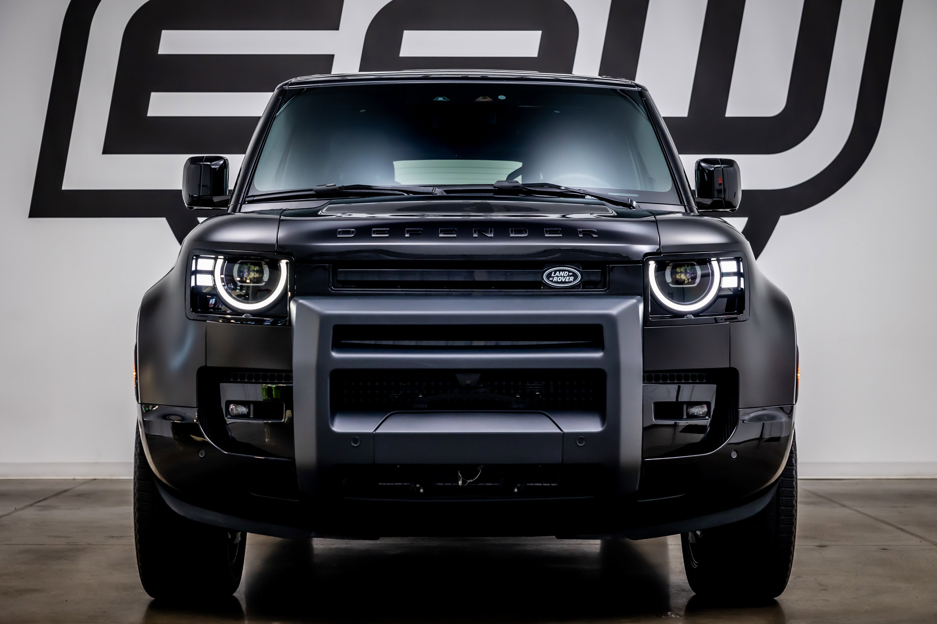 Used 2026 Land Rover Defender 130 V8 image 3