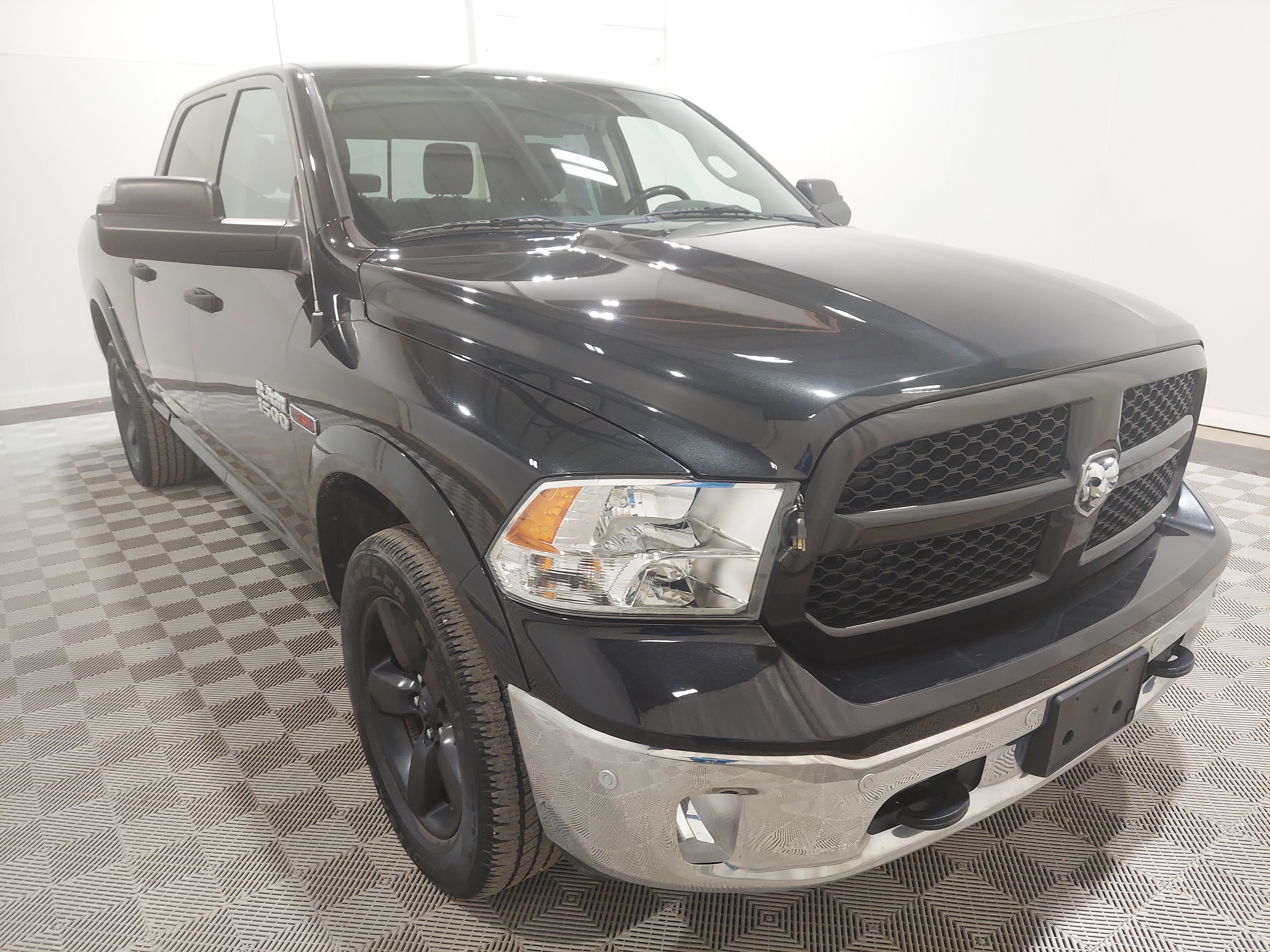 Used 2018 RAM 1500 Outdoorsman AWD/4WD image 4