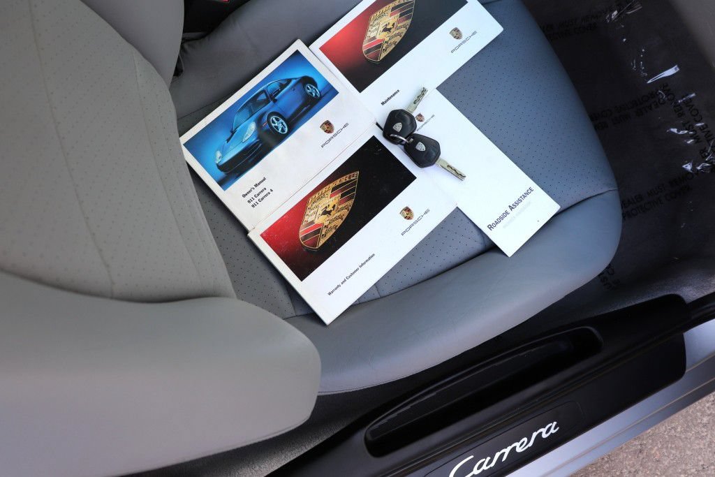 Used 2000 Porsche 911 Cabriolet image 89