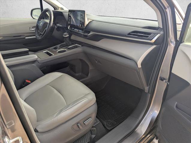 Used 2021 Toyota Sienna XLE w/ XLE Plus Package image 23