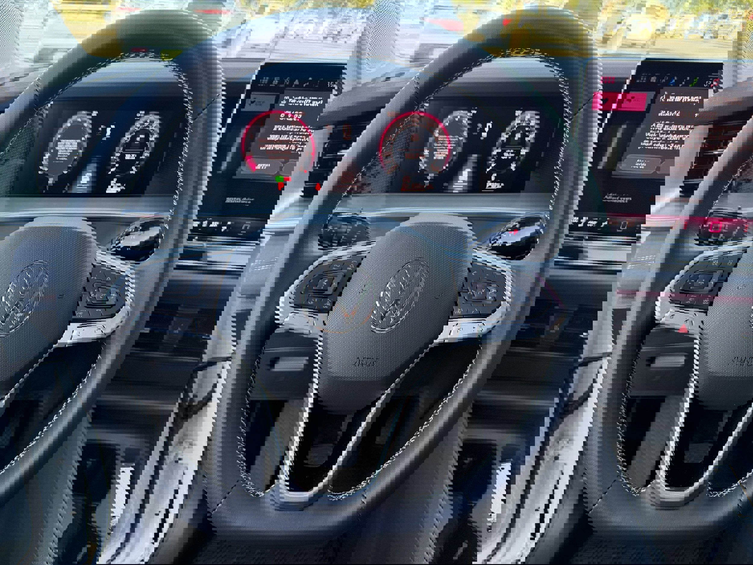 New 2025 Volkswagen Tiguan SE image 14