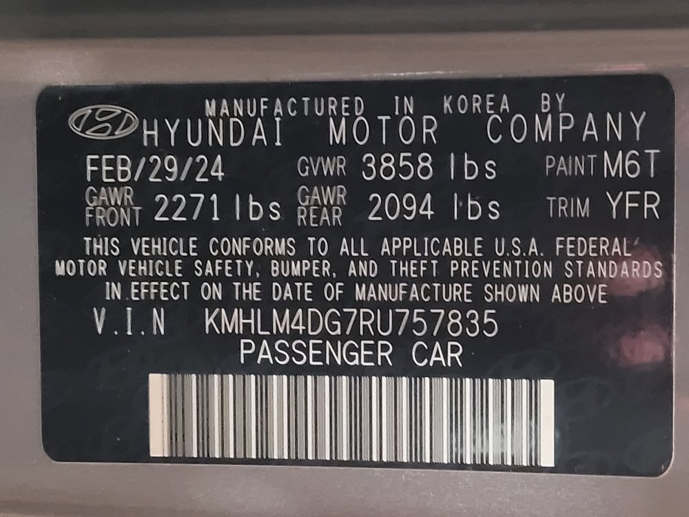 Used 2024 Hyundai Elantra SEL FWD image 33