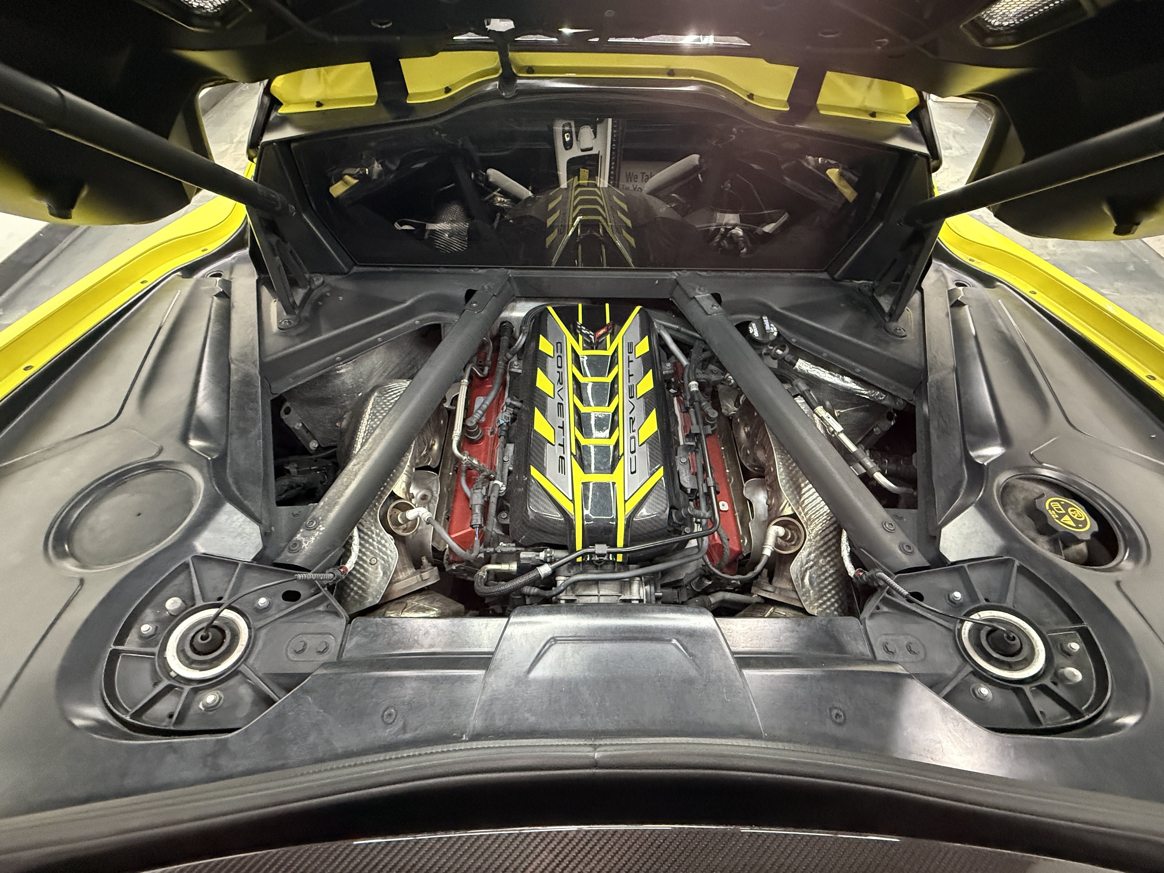 Used 2023 Chevrolet Corvette Stingray Preferred Cpe w/ Z51 Performance Package RWD image 32
