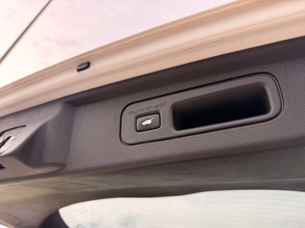 Used 2019 Honda Odyssey Elite image 34