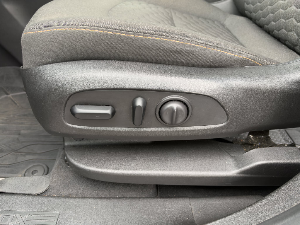 Used 2019 Chevrolet Equinox LT AWD/4WD image 24