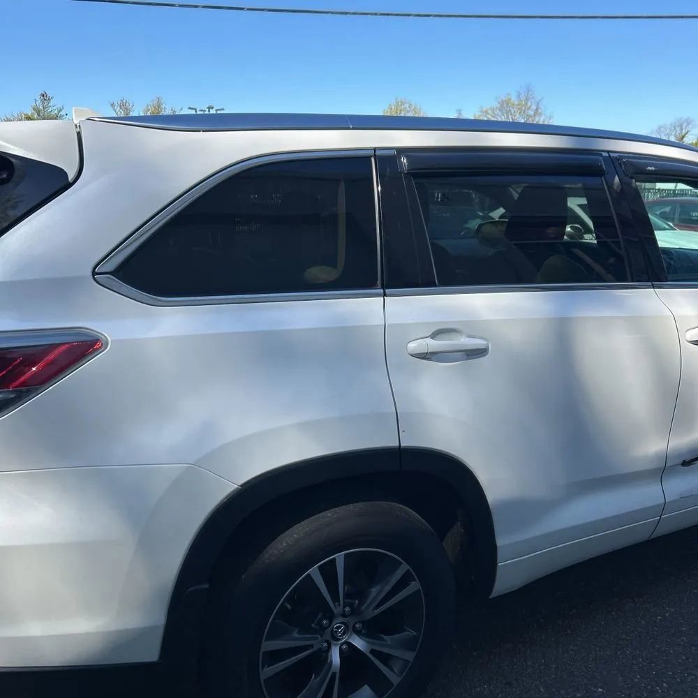 Used 2016 Toyota Highlander XLE AWD/4WD image 9