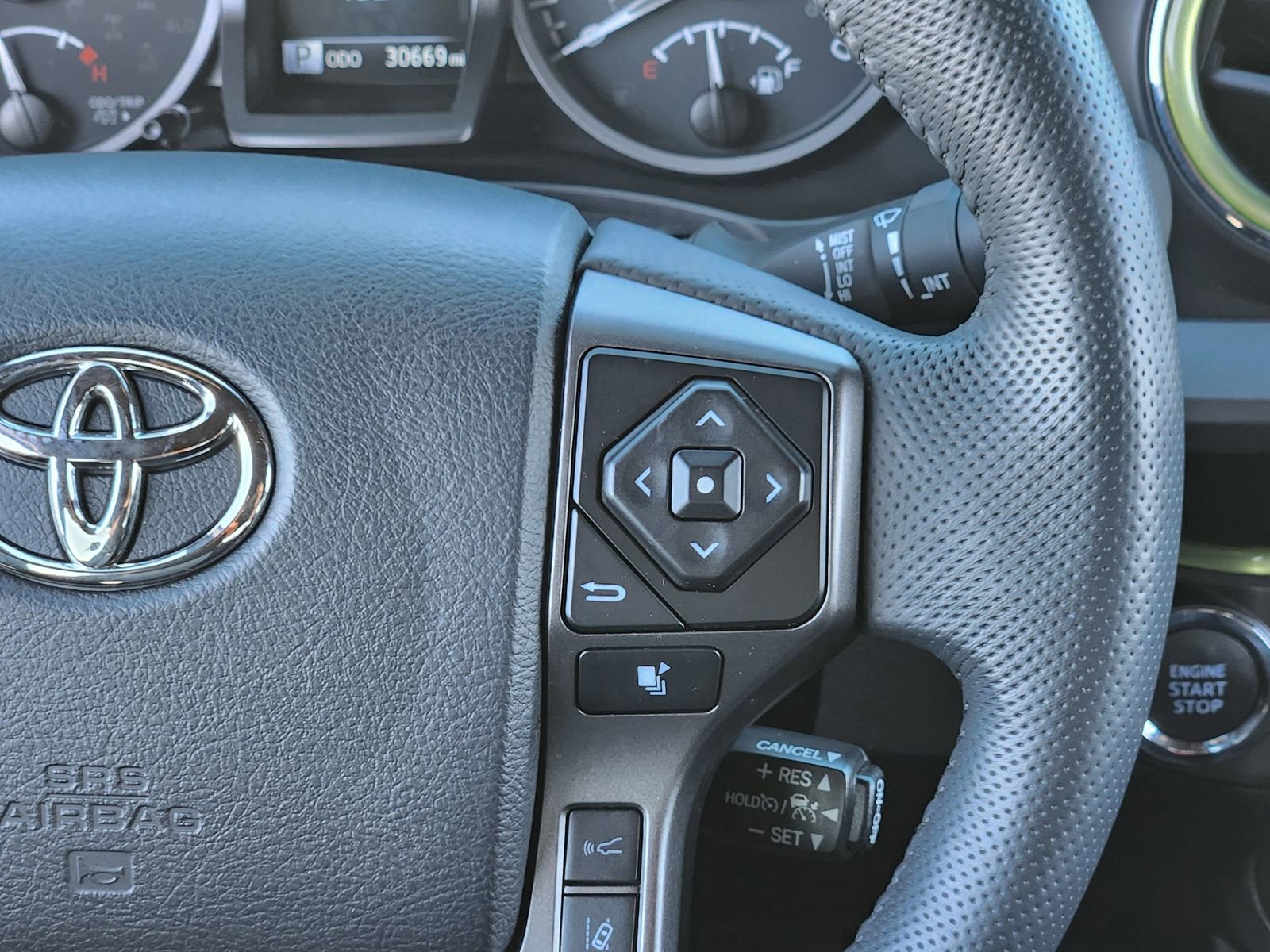 Used 2023 Toyota Tacoma TRD Off-Road image 32