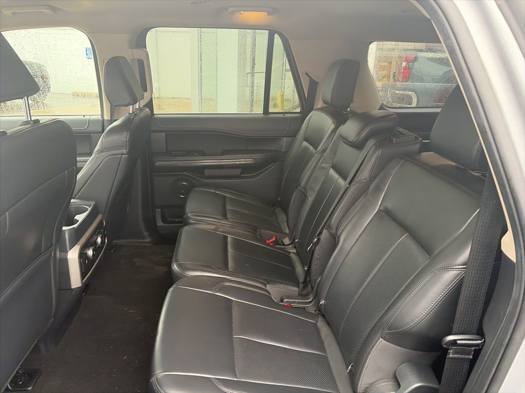 Used 2024 Ford Expedition Max XLT image 13