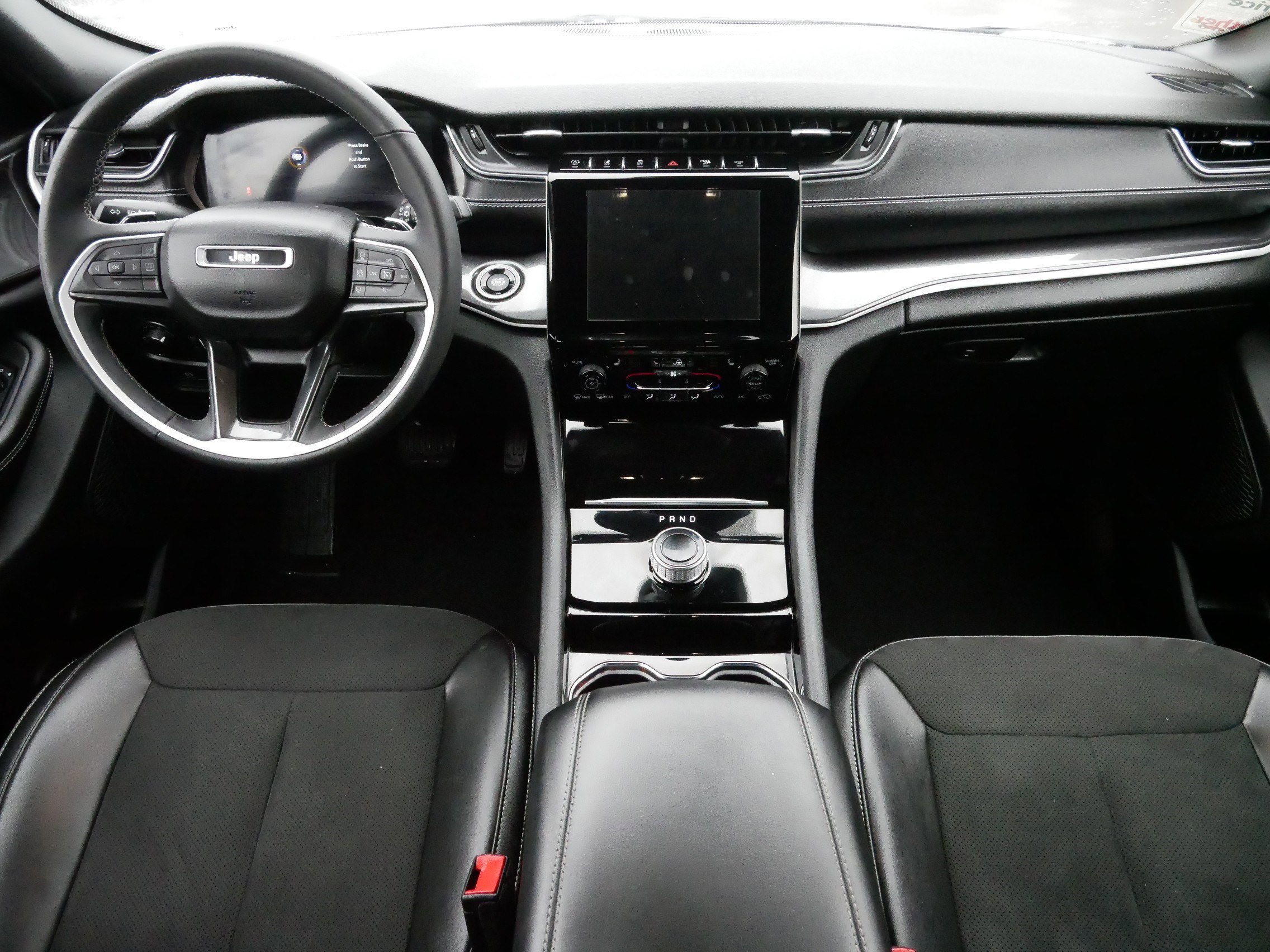 Used 2023 Jeep Grand Cherokee Altitude image 10