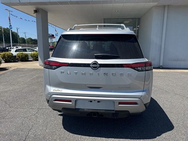 Used 2025 Nissan Pathfinder Platinum w/ Cargo Package image 6