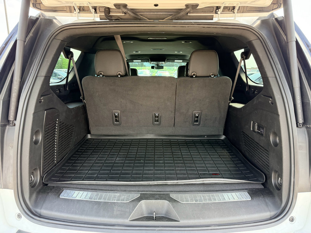 Used 2022 Chevrolet Suburban Premier RWD image 28