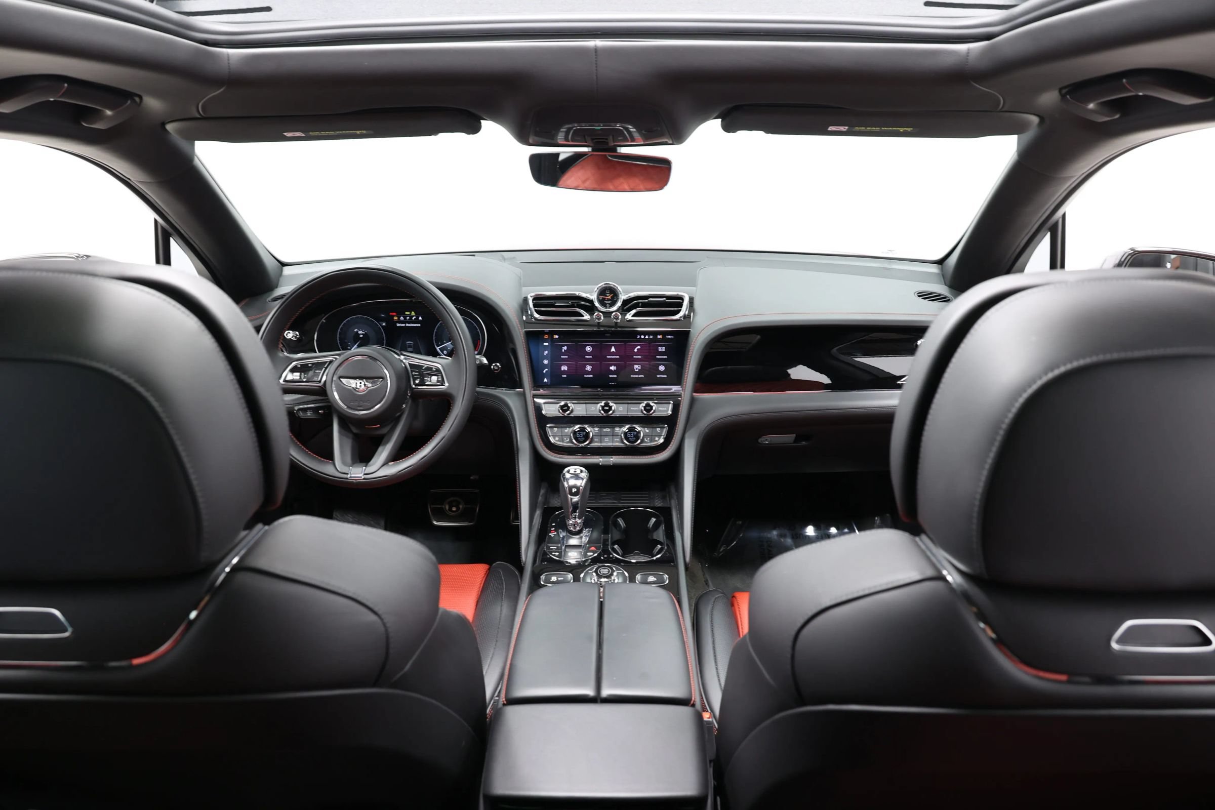 Used 2022 Bentley Bentayga AWD/4WD image 26