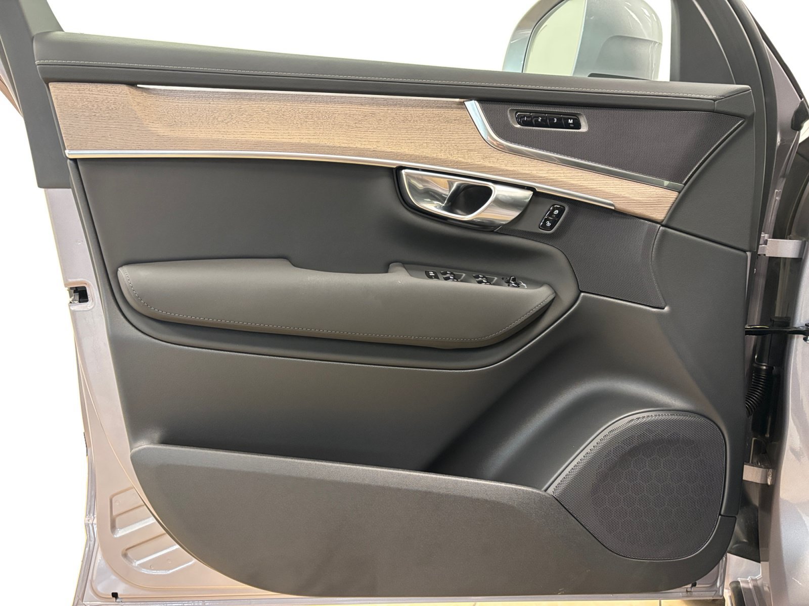 New 2026 Volvo XC90 B5 Core AWD/4WD image 15