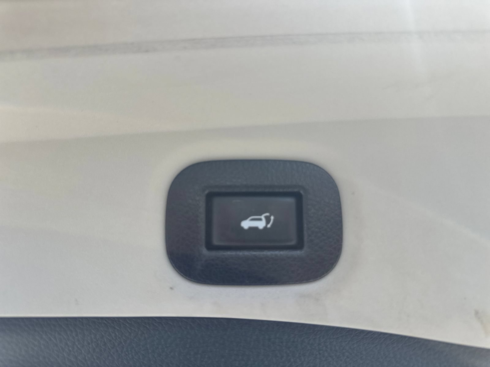 Used 2019 Nissan Rogue SV AWD/4WD image 37
