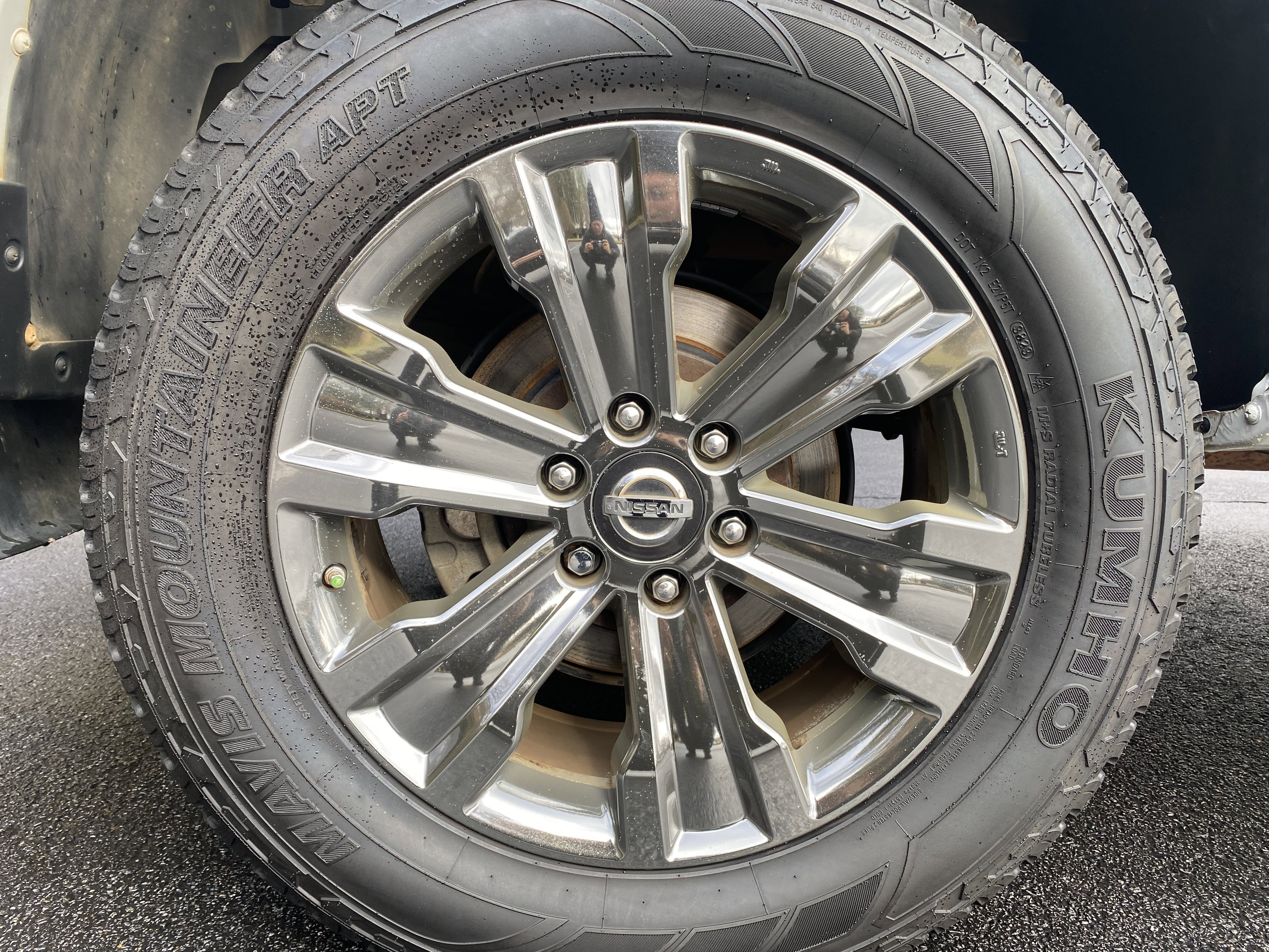 Used 2019 Nissan Titan SL w/ Chrome Package image 13