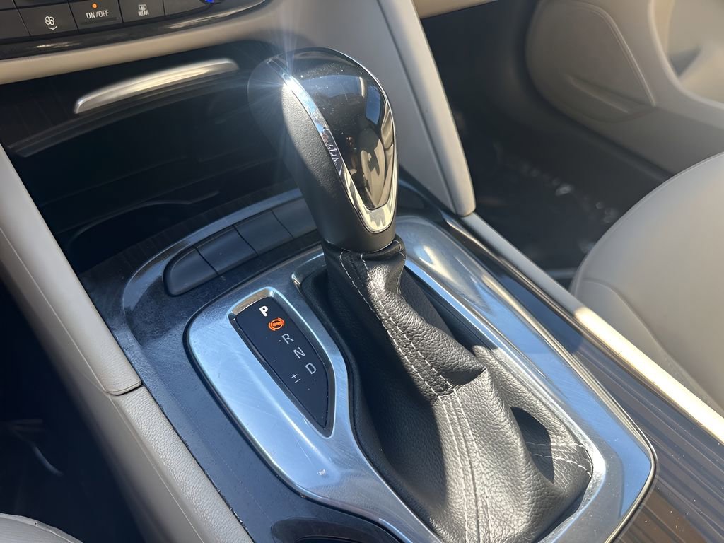 Used 2018 Buick Regal Essence image 16