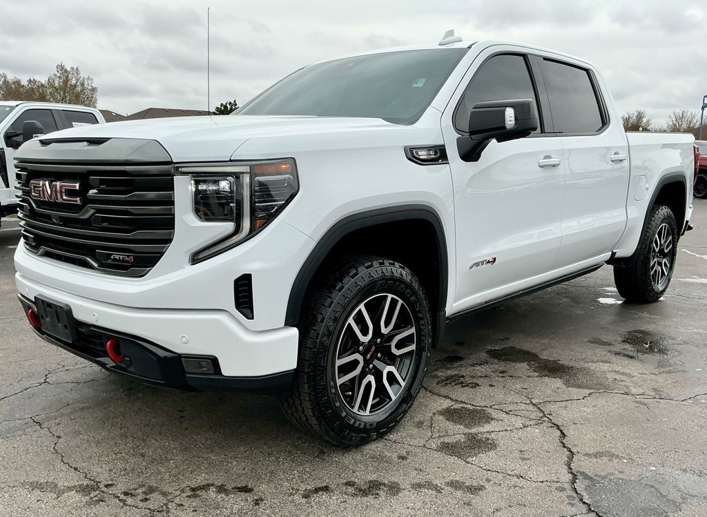 Used 2024 GMC Sierra 1500 AT4 w/ Technology Package image 7