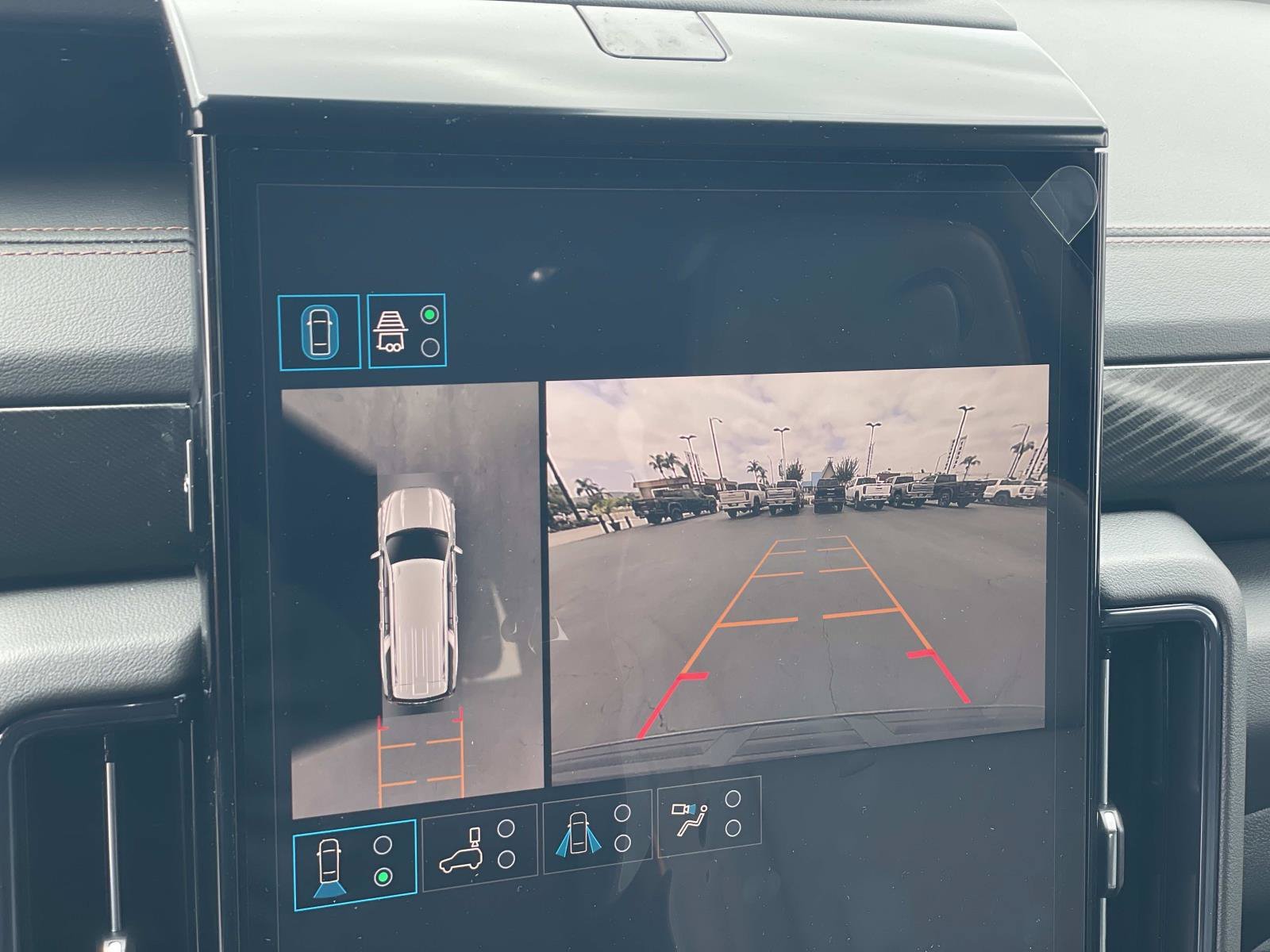 New 2026 GMC Yukon XL AT4 w/ AT4 Premium Package AWD/4WD image 14