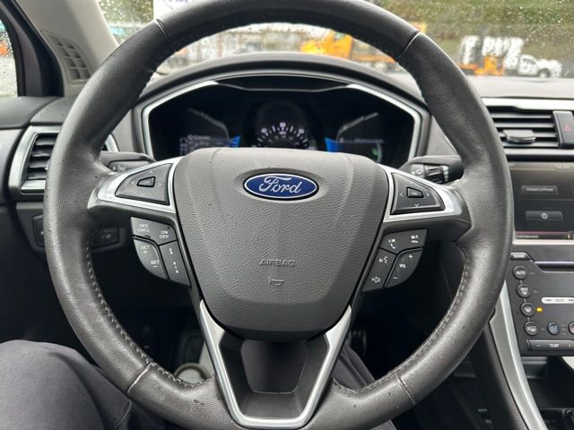 Used 2016 Ford Fusion Energi Titanium w/ Driver Assist Package image 15