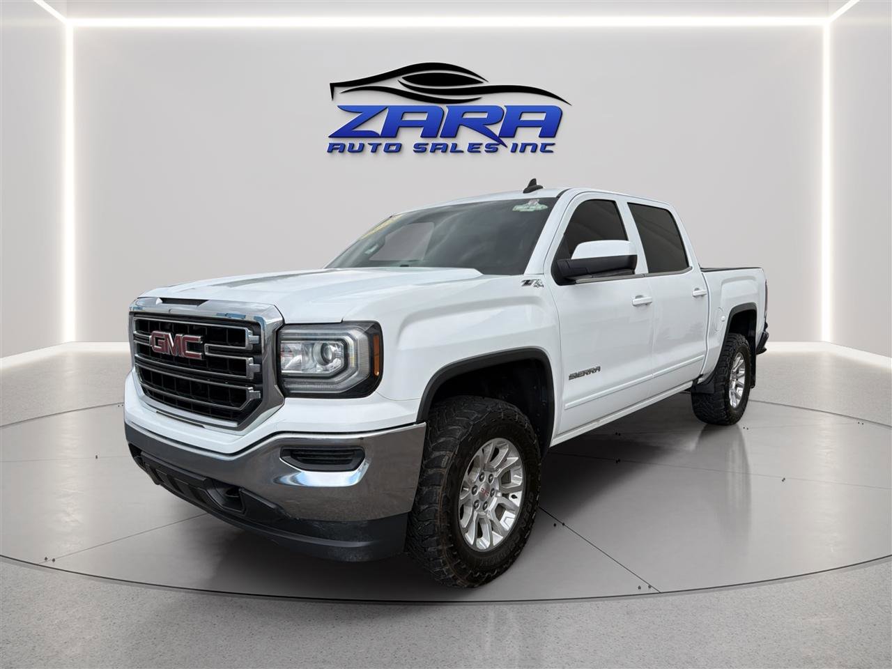 Used 2018 GMC Sierra 1500 SLE w/ Suspension Package, Off-Road AWD/4WD image 3